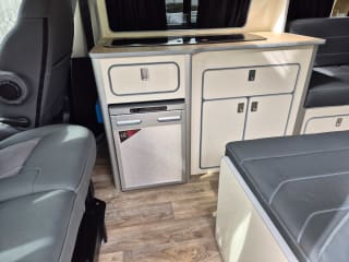 GREY 2022 RENAULT TRAFIC SL28 SPORT + BLUE DCI - Imaging+