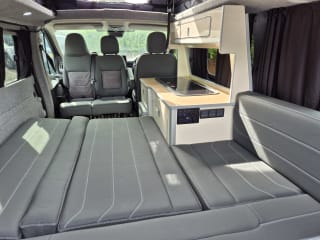 GREY 2022 RENAULT TRAFIC SL28 SPORT + BLUE DCI - Imaging+