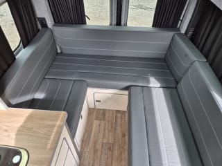 GREY 2022 RENAULT TRAFIC SL28 SPORT + BLUE DCI - Imaging+