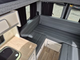 GREY 2022 RENAULT TRAFIC SL28 SPORT + BLUE DCI - Imaging+