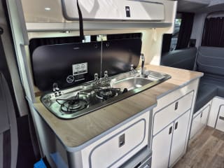 GREY 2022 RENAULT TRAFIC SL28 SPORT + BLUE DCI - Imaging+