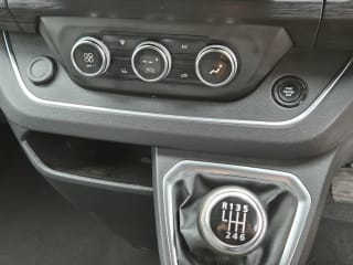GREY 2022 RENAULT TRAFIC SL28 SPORT + BLUE DCI - Imaging+