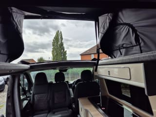 GREY 2022 RENAULT TRAFIC SL28 SPORT + BLUE DCI - Imaging+