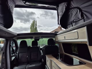 GREY 2022 RENAULT TRAFIC SL28 SPORT + BLUE DCI - Imaging+