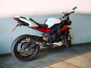 White 2017 Triumph Street Triple 675 - Photo 15