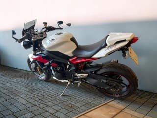 White 2017 Triumph Street Triple 675 - Photo 18
