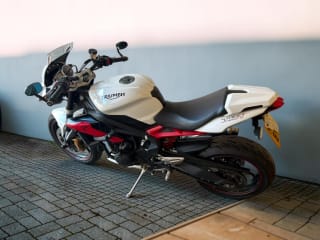 White 2017 Triumph Street Triple 675 - Photo 20