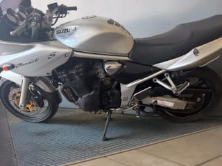 Silver 2002 Suzuki Bandit 1200 - Photo 5