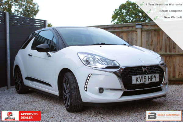 WHITE 2019 DS DS3 CONNECTED CHIC PTECH S/S A