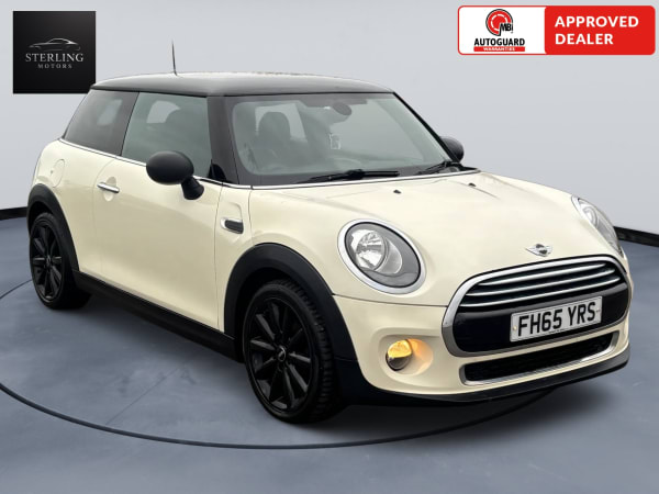 WHITE 2015 MINI COOPER D