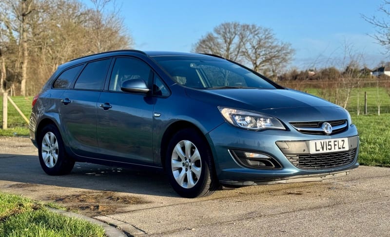 2015 VAUXHALL ASTRA DESIGN AUTO