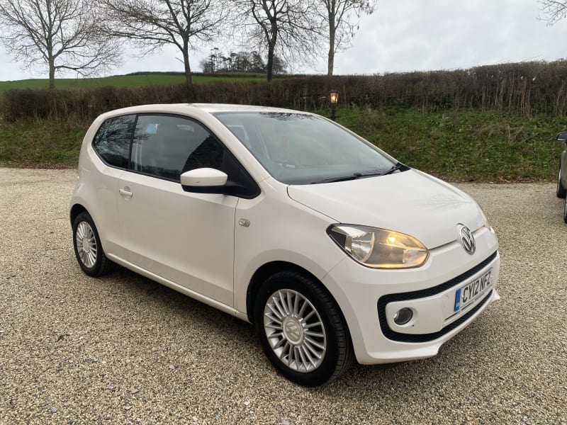 WHITE 2012 VOLKSWAGEN HIGH UP