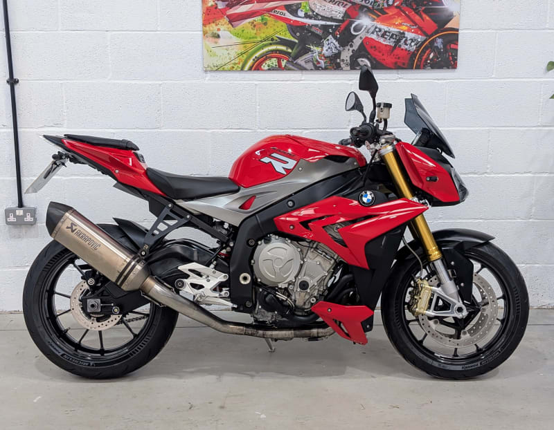 RED 2014 BMW S 1000 R