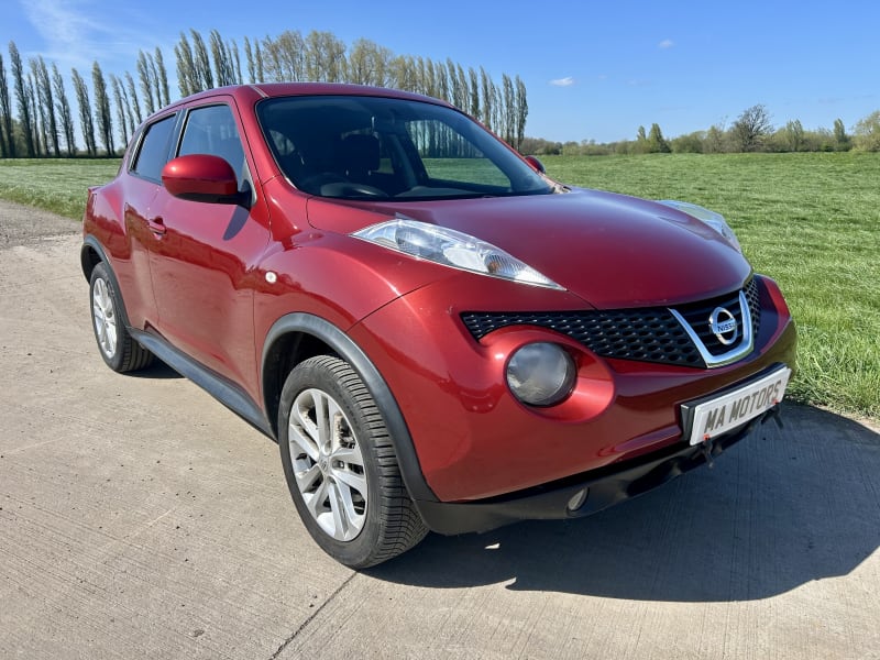 RED 2012 NISSAN JUKE ACENTA PREMIUM