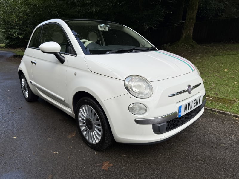2011 FIAT 500 LOUNGE