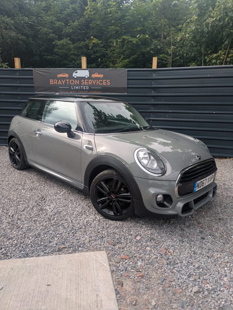 2018 MINI COOPER