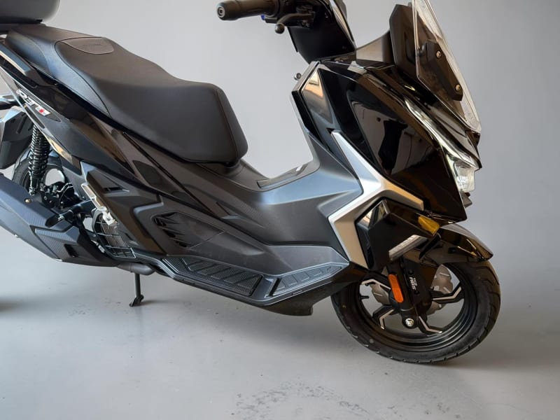 Black 2026 Lexmoto RT1 125