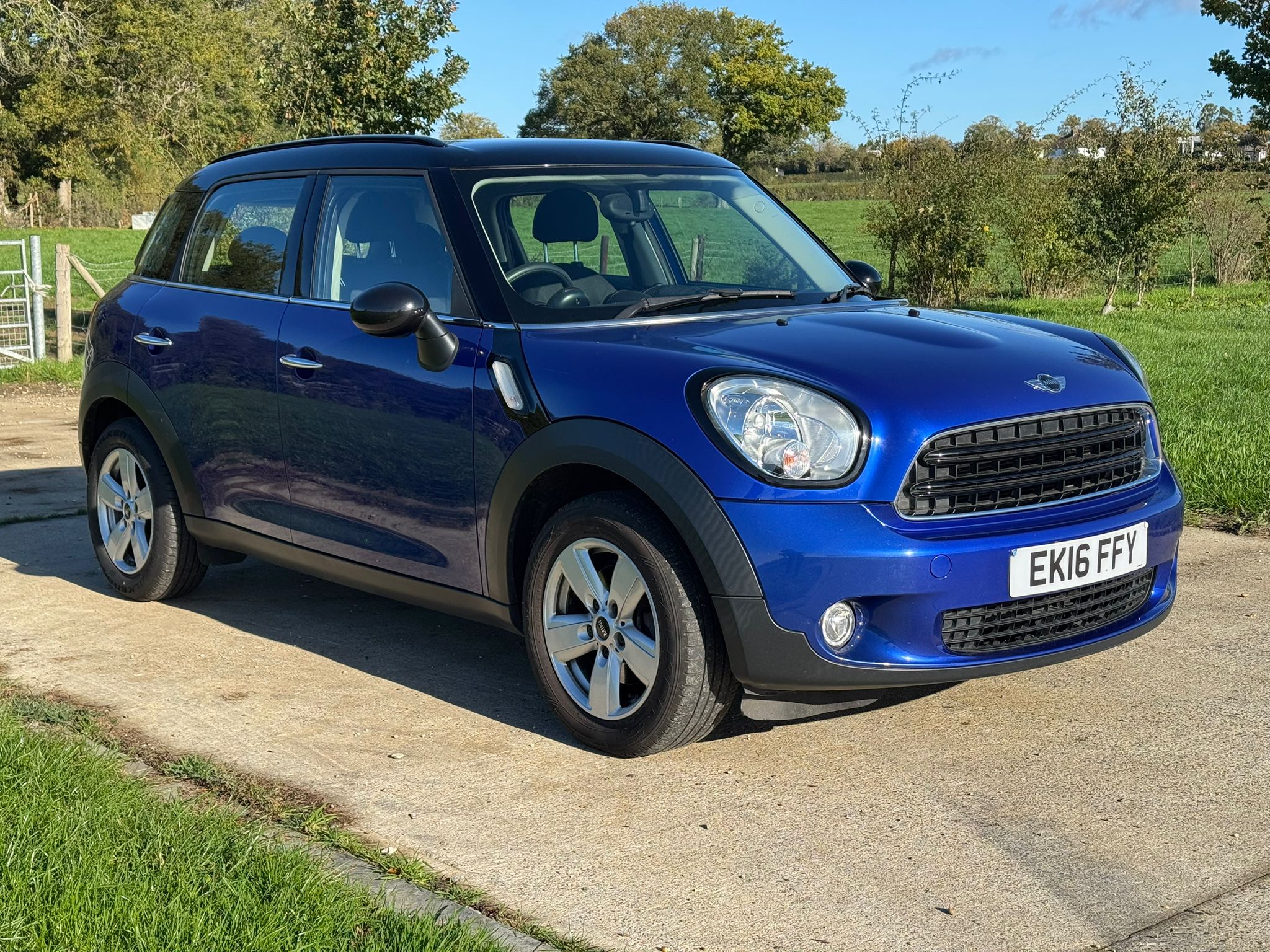 2016 MINI COUNTRYMAN COOPER