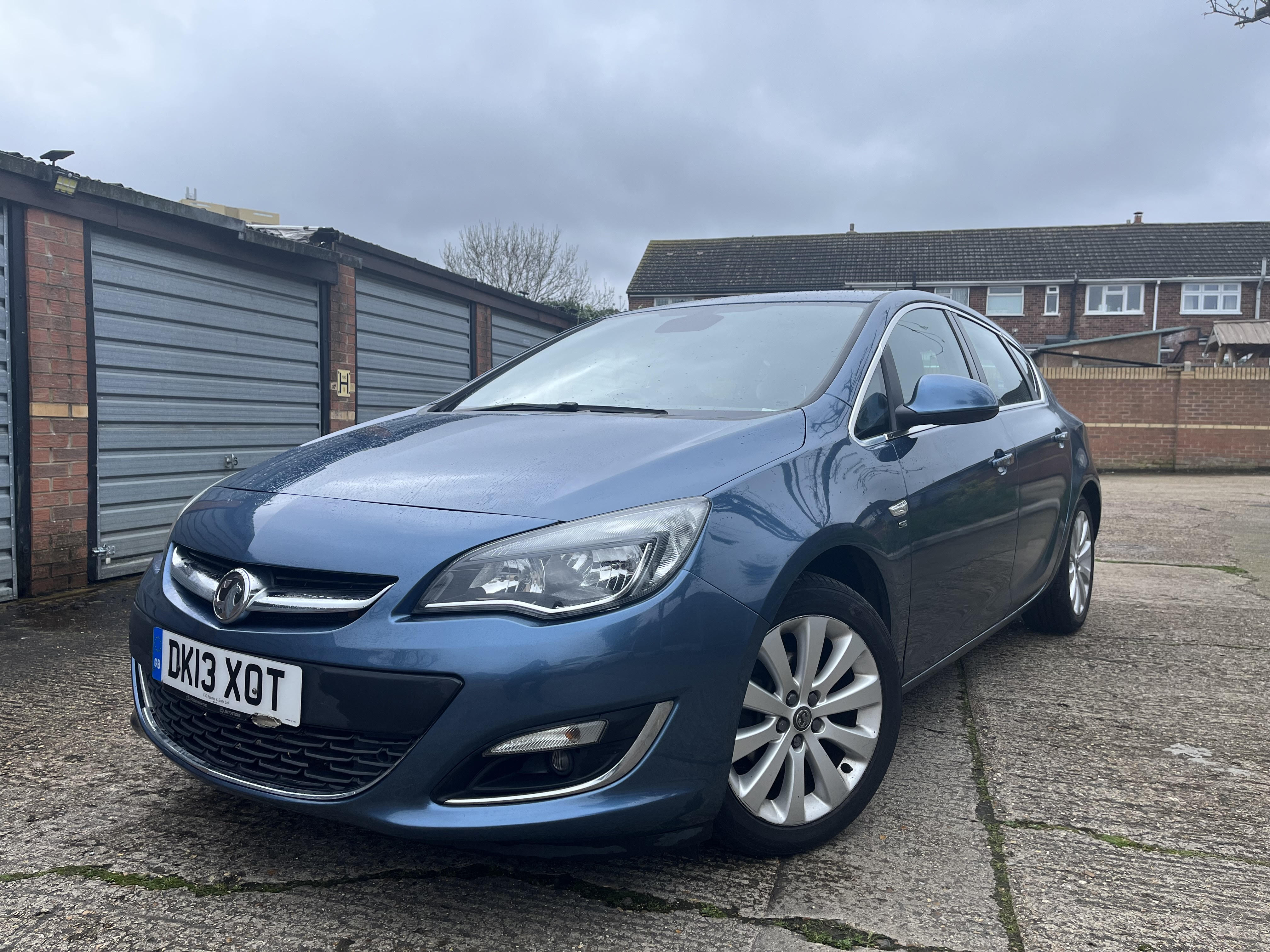 2013 Vauxhall Astra SE used car for sale