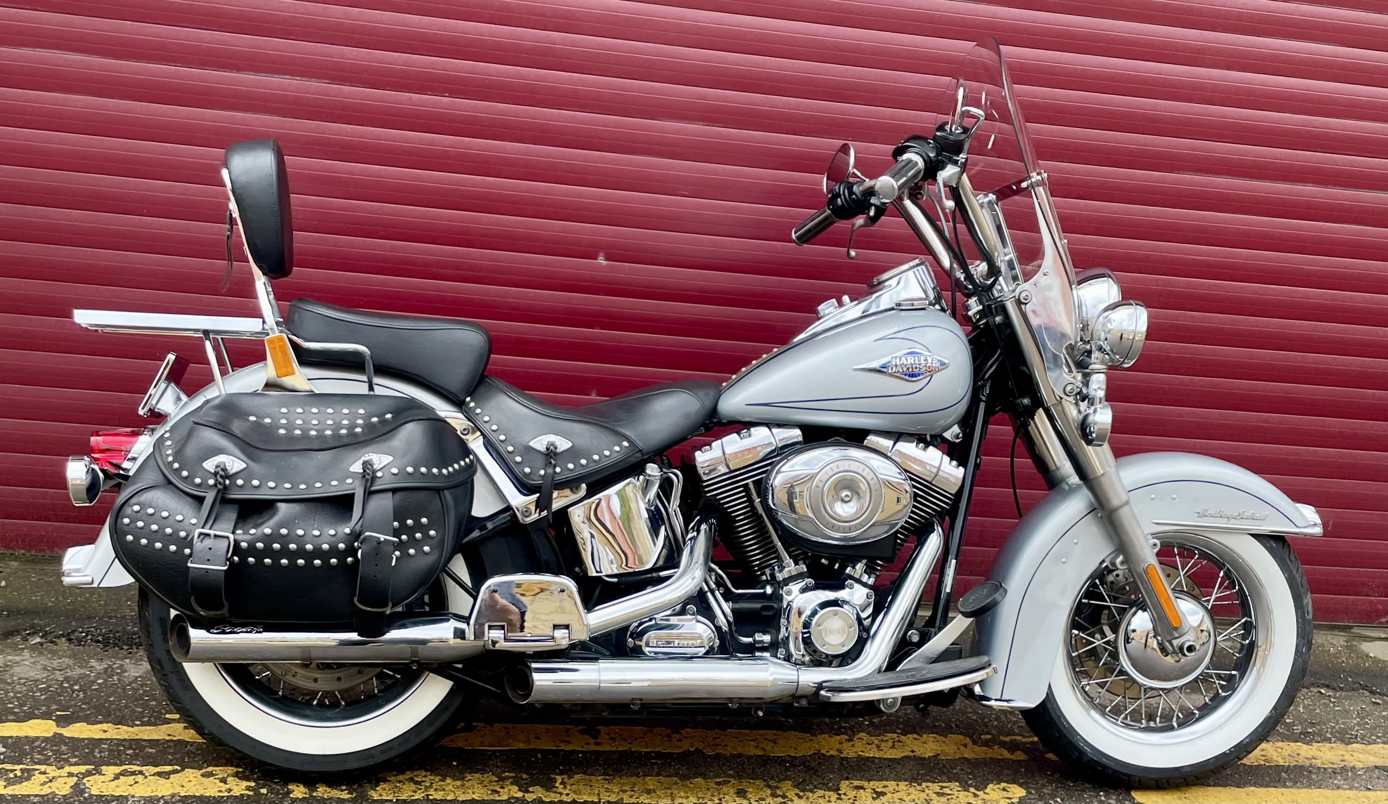 SILVER 2010 HARLEY-DAVIDSON FLSTC HERITAGE STC 1584 09