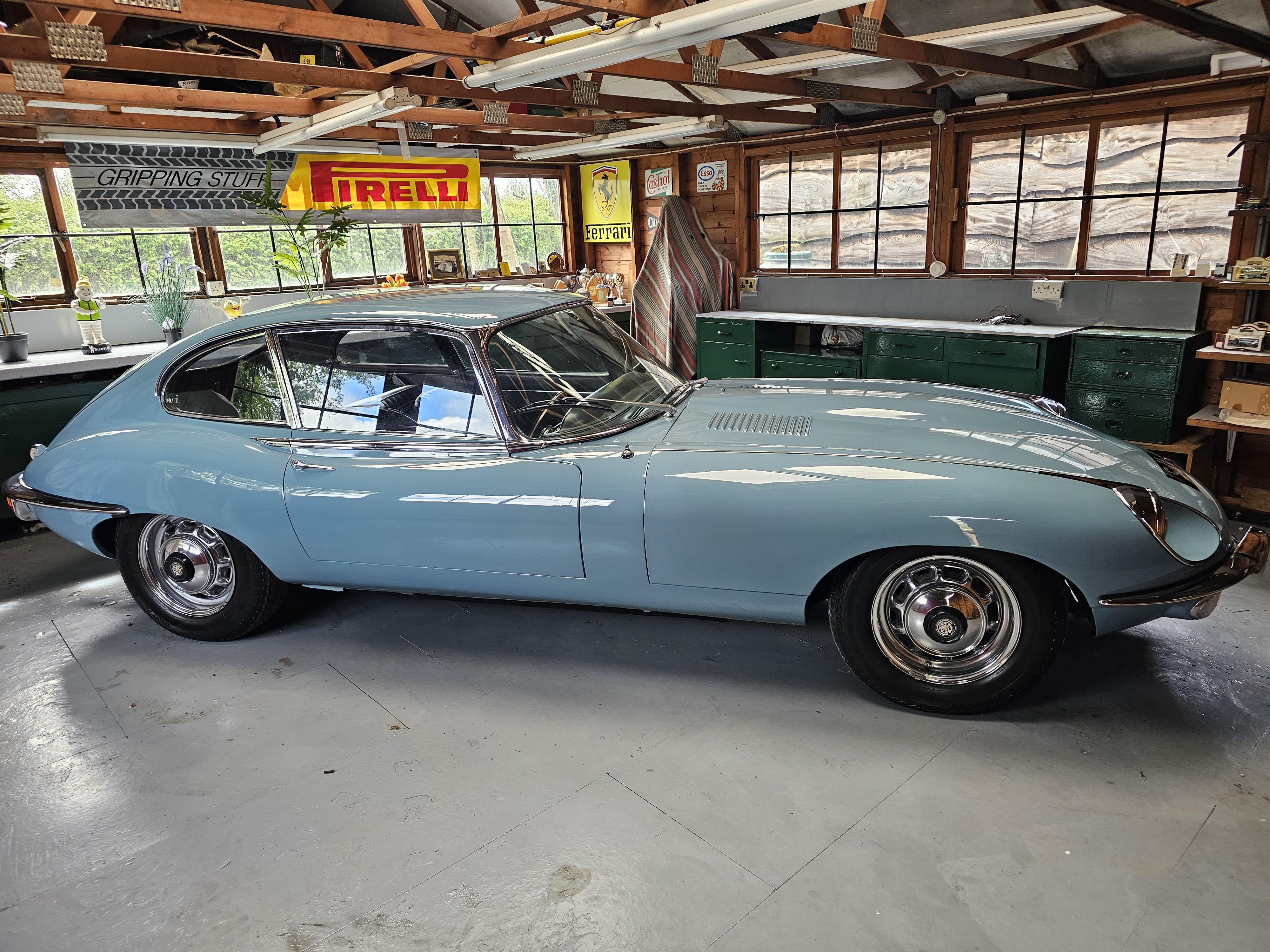 BLUE 1969 JAGUAR E TYPE