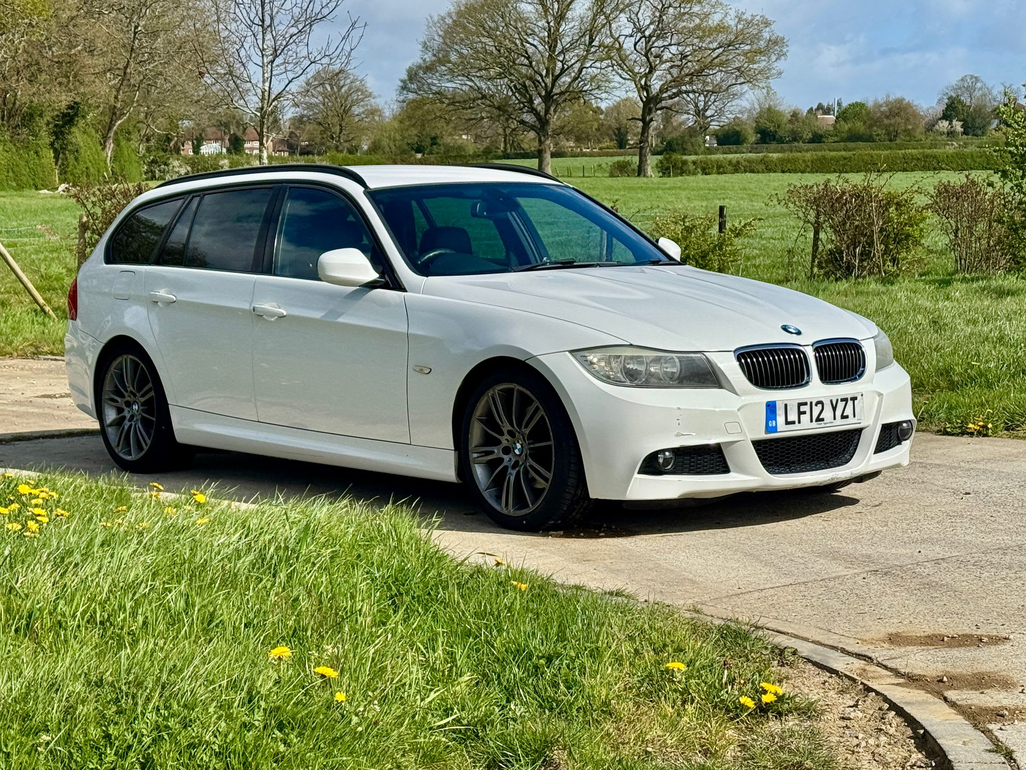 WHITE 2012 BMW 320I SPORT PLUS EDITION AUTO