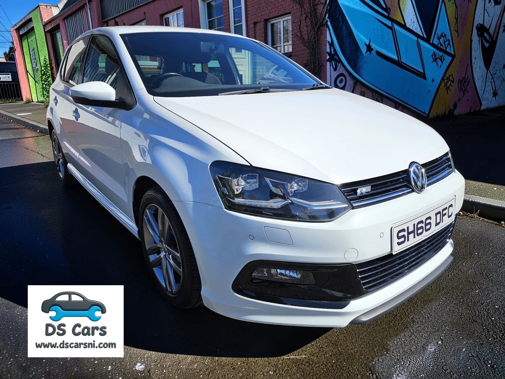 WHITE 2016 VOLKSWAGEN POLO R LINE 