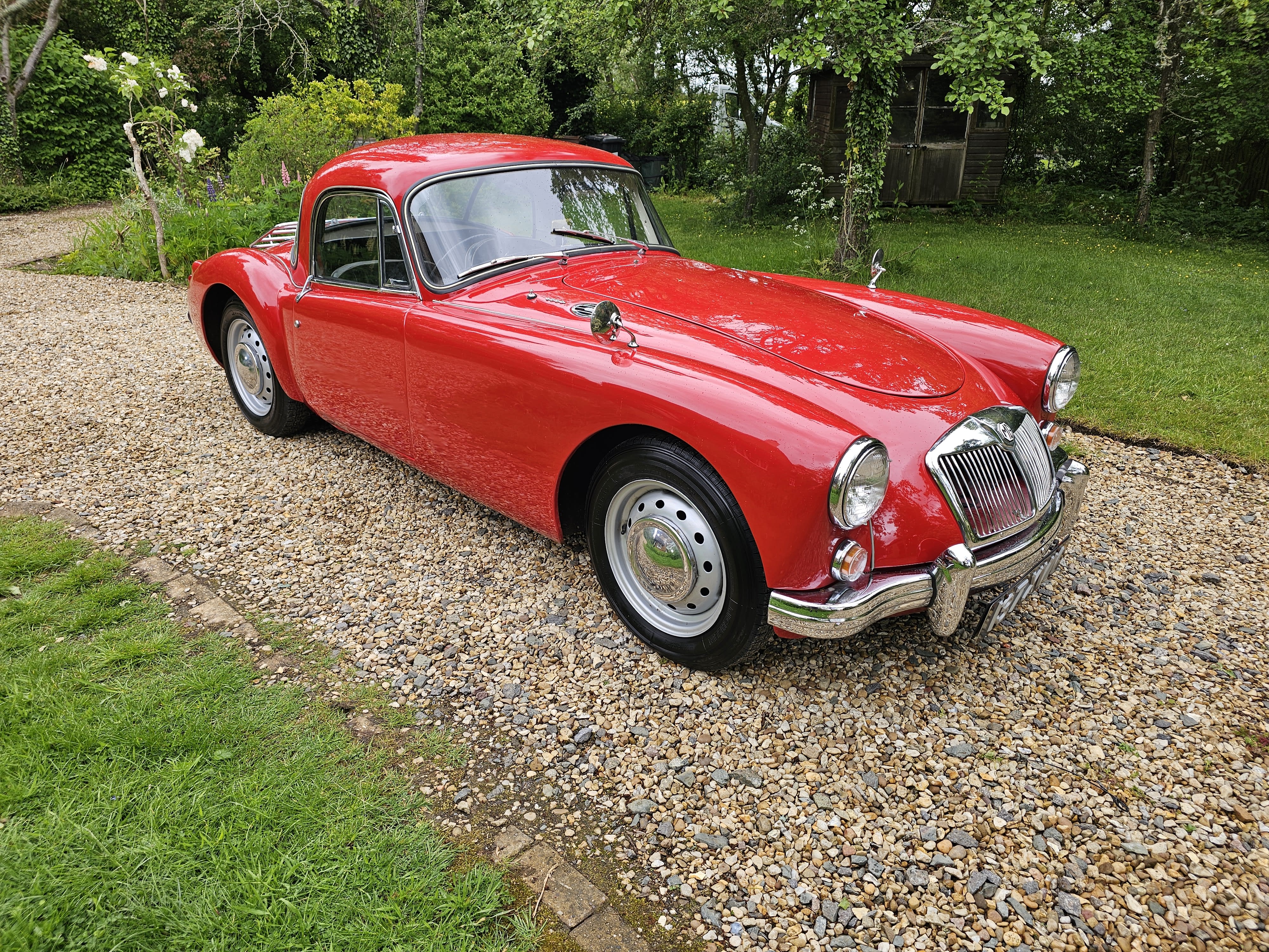 RED 1960 MG A
