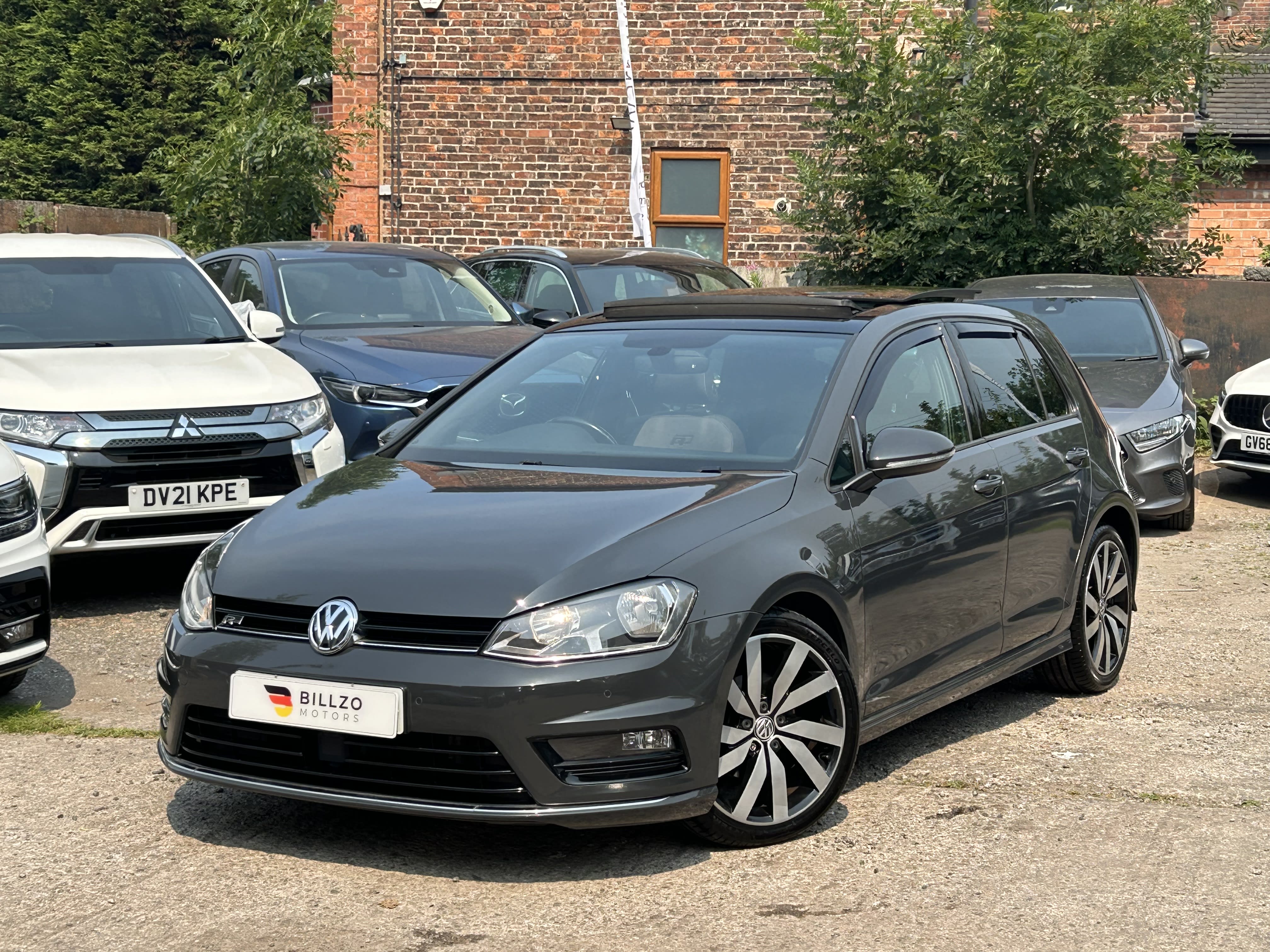 2017 Volkswagen Golf R Line Edition TDI Bmt 2.0 TDI Bluemotion Tech R-LINE Edition Hatchback 5DR Diesel Manual Euro 6 (s/s) (150 Ps) used car for sale
