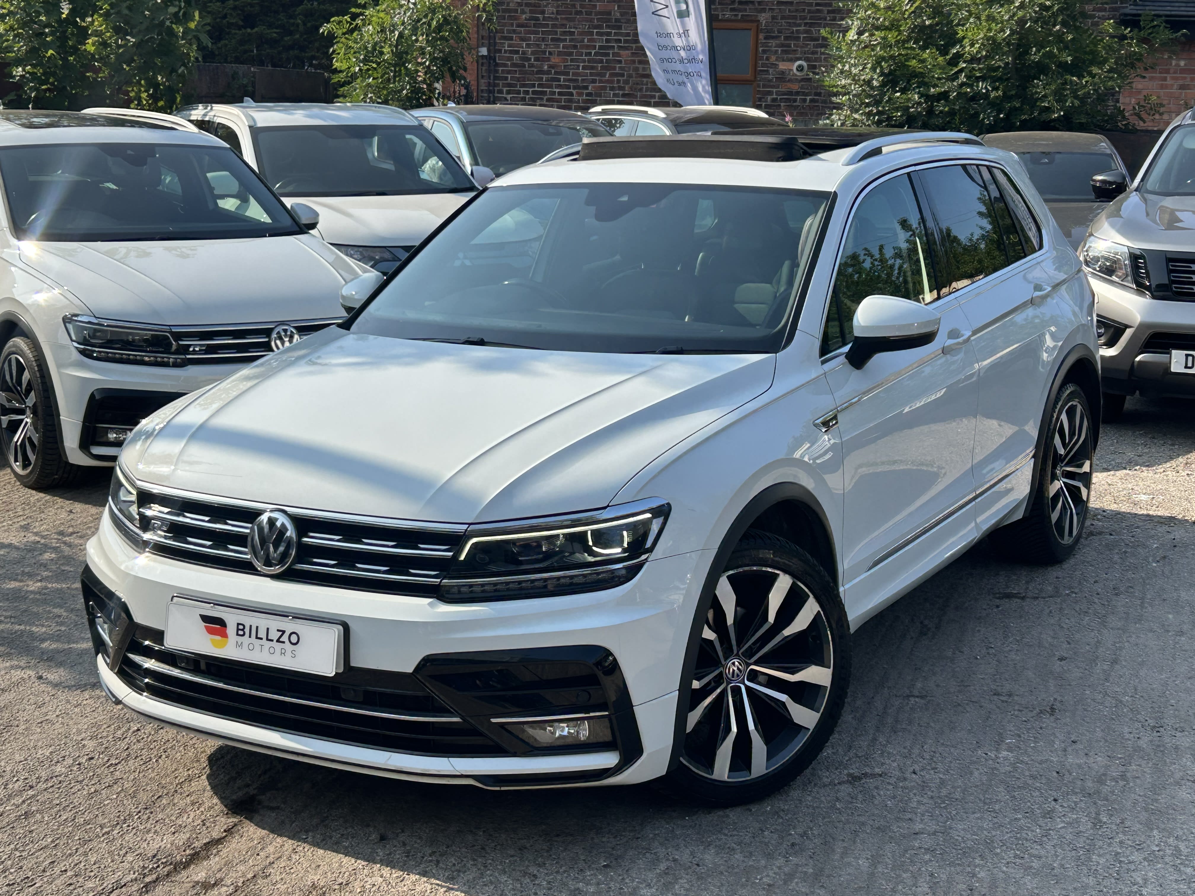 2018 Volkswagen Tiguan R Line TDI Bmt 4MOTN Semi-Auto 2.0 TDI R-LINE SUV 5DR Diesel Dsg 4MOTION Euro 6 (s/s) (150 Ps) used car for sale