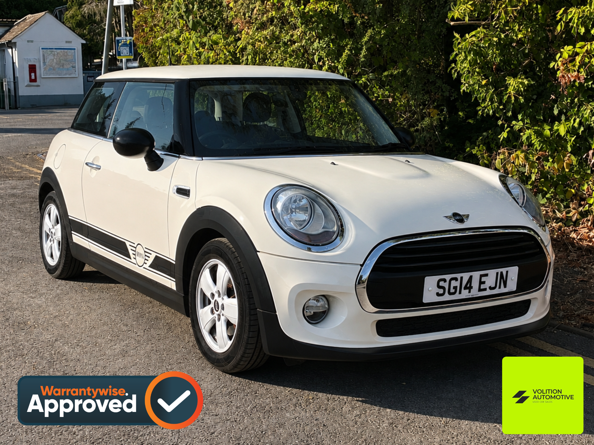 WHITE 2014 MINI ONE