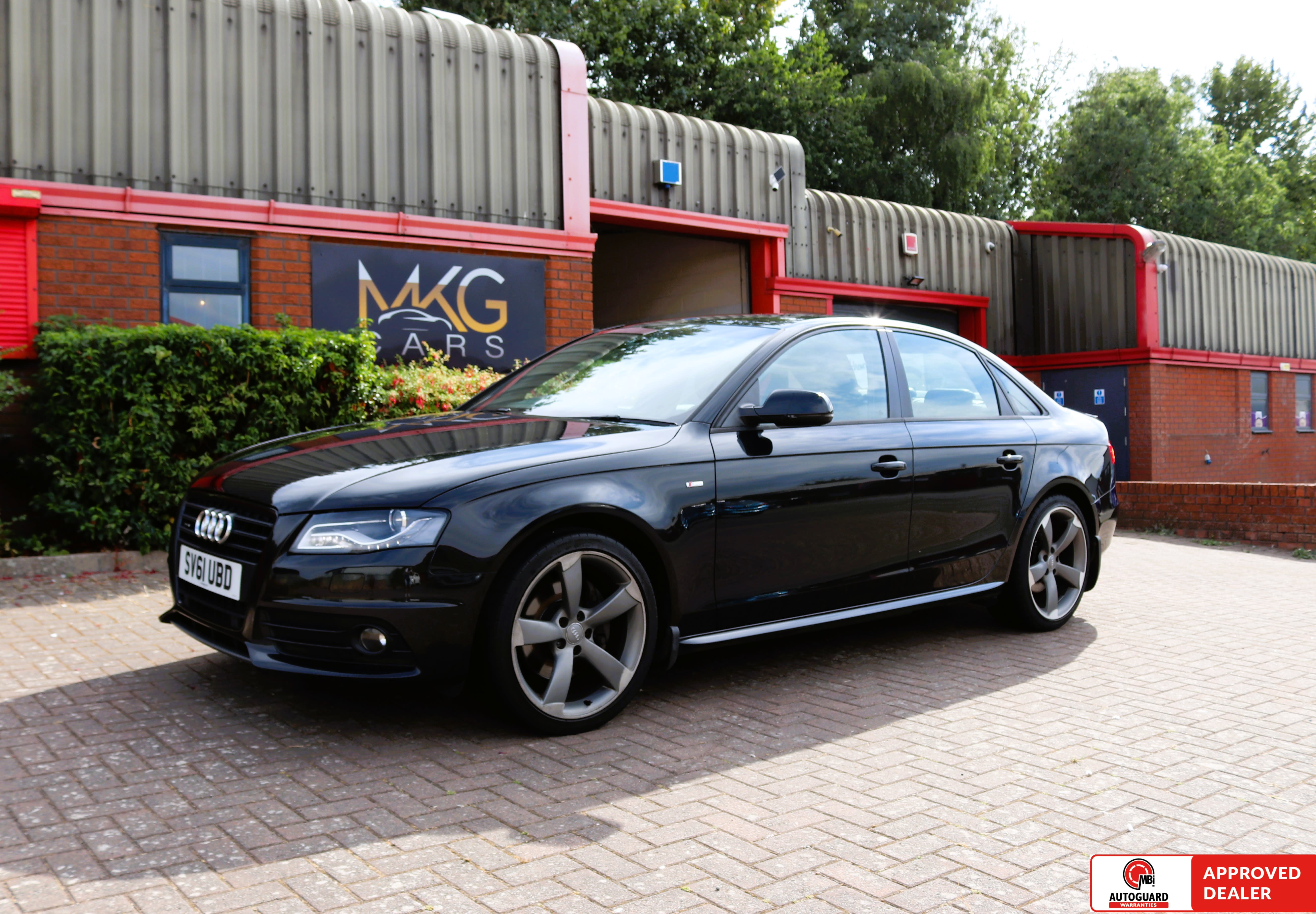 2011 Audi A4 S Line Black Edit TFSI Quat 2.0 TFSI Black Edition Saloon 4DR Petrol Manual Quattro Euro 5 (s/s) (211 Ps) used car for sale