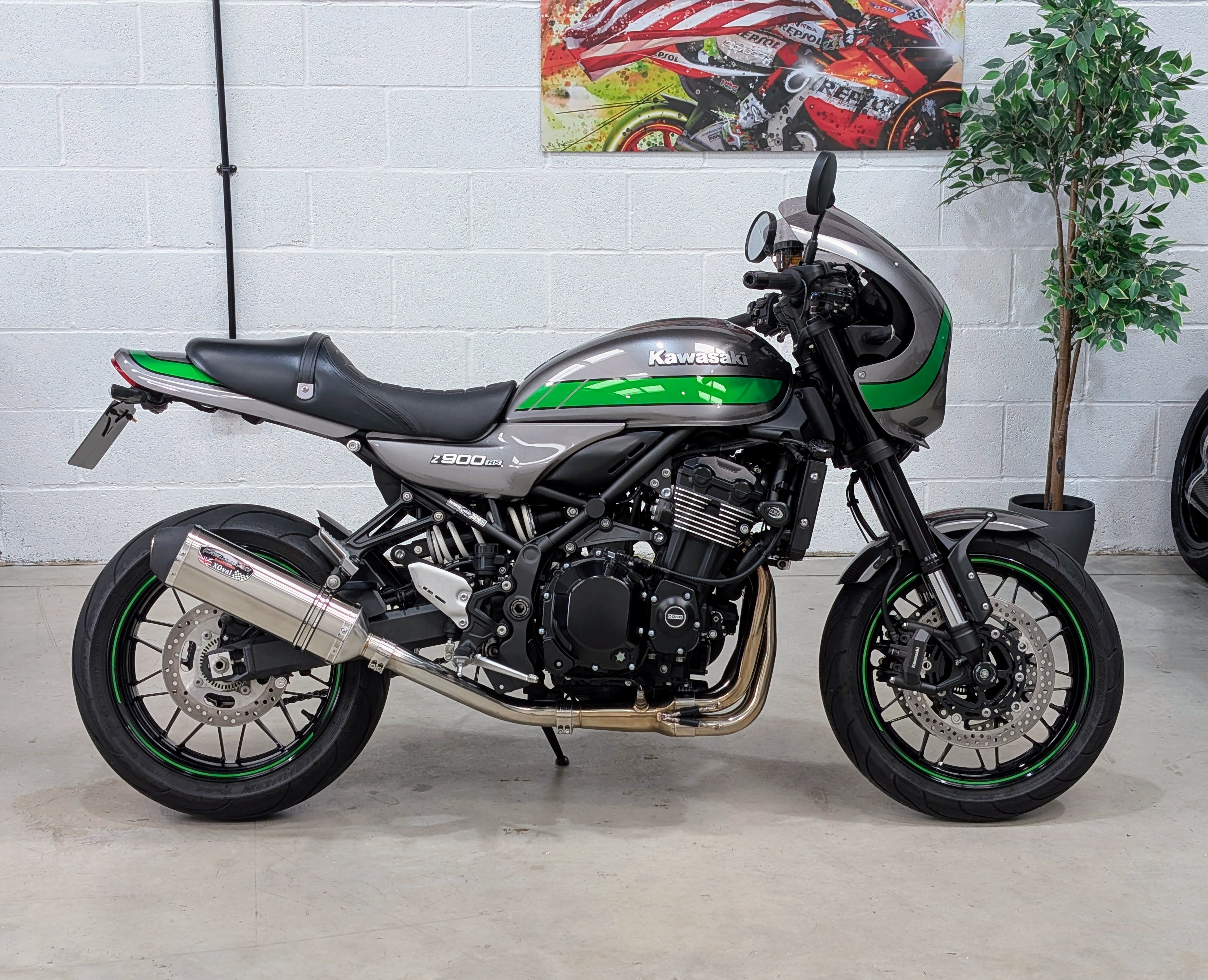 2020 Kawasaki Zr 900 Ekf Cafe 900 Modern Classic Petrol Manual Euro 4 (111 Ps) used car for sale