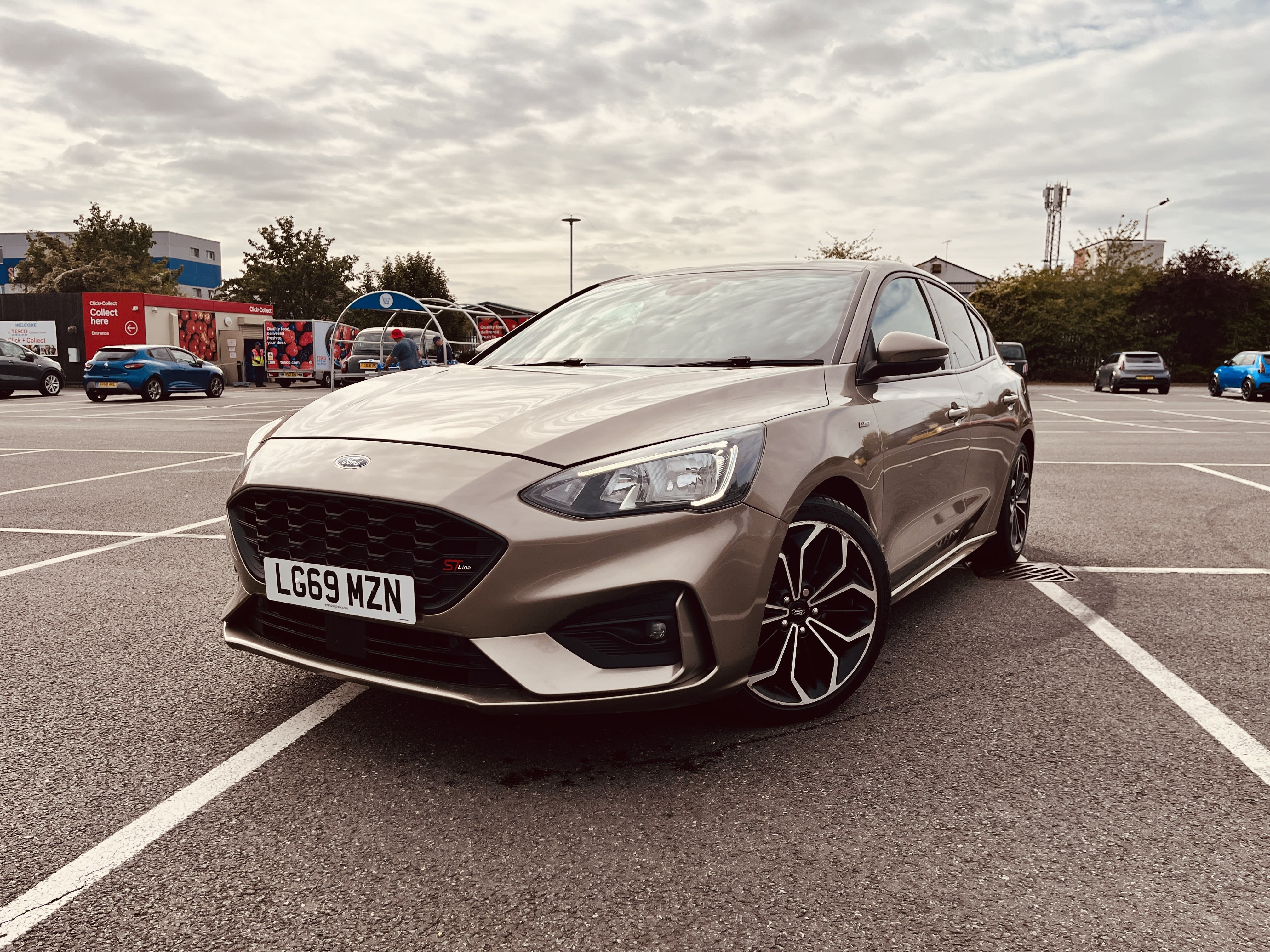 SILVER 2019 FORD FOCUS ST-LINE X AUTO