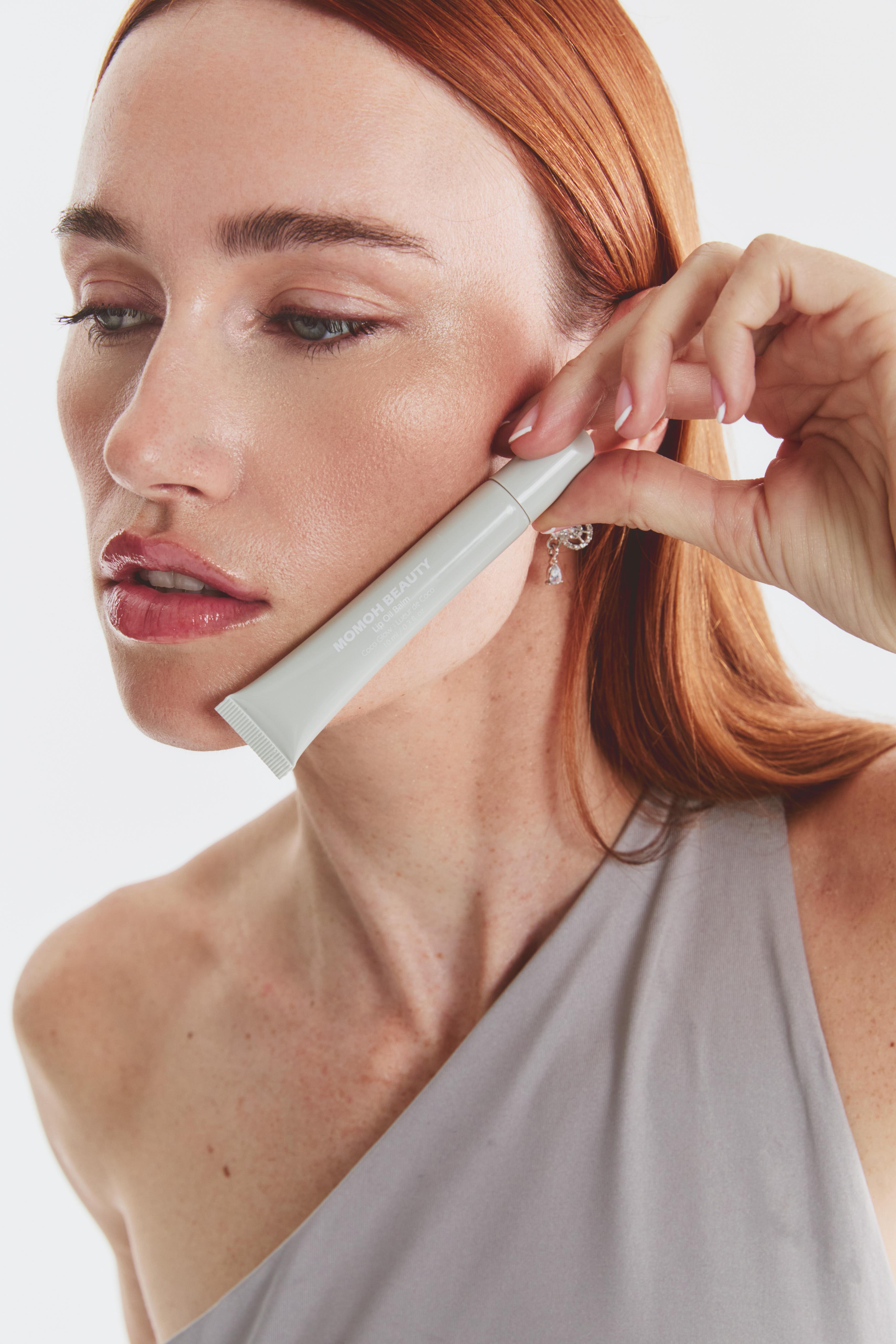 Coco Glow Lip Oil Balm hover