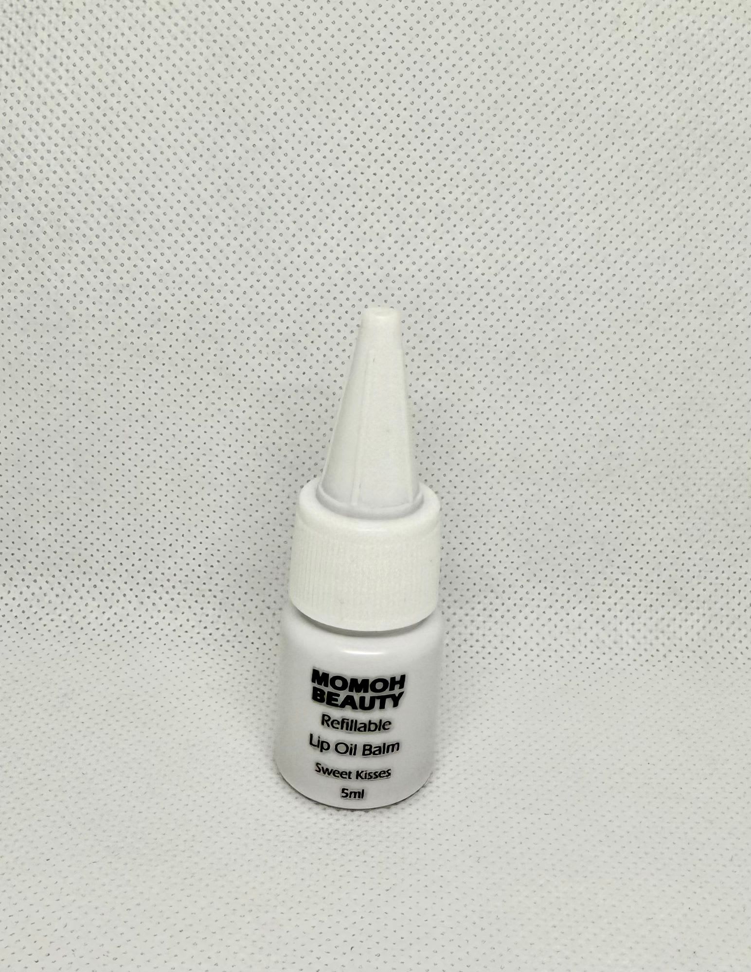  Sweet Kisses Refillable Lip Oil Balm  lifestyle