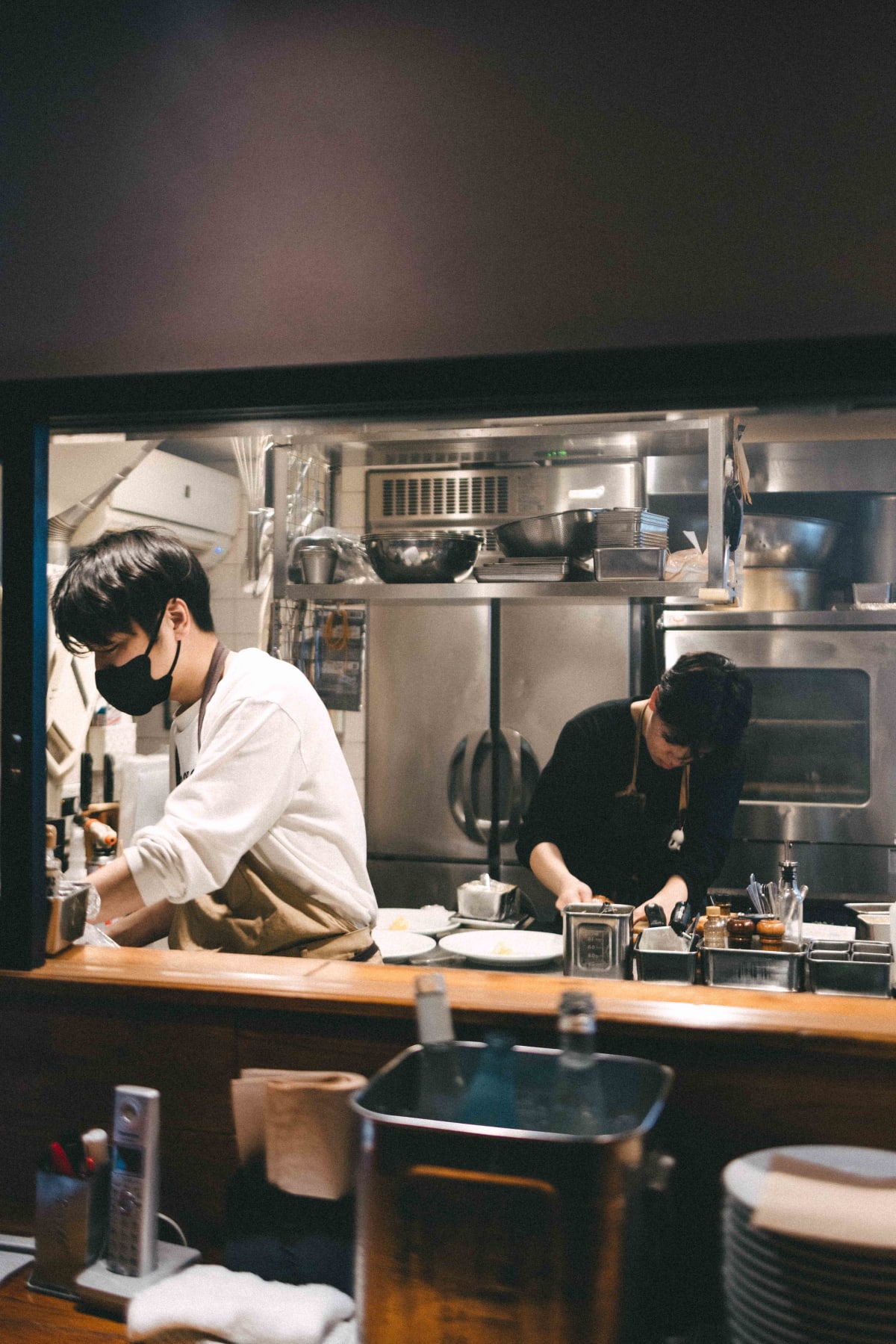 Burger Police, Tokyo: The Room (4)