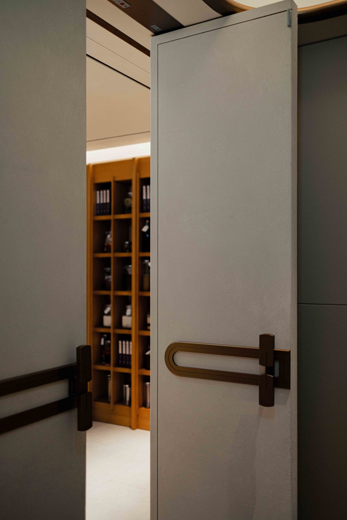 Common Era, Seoul: The Room (1)