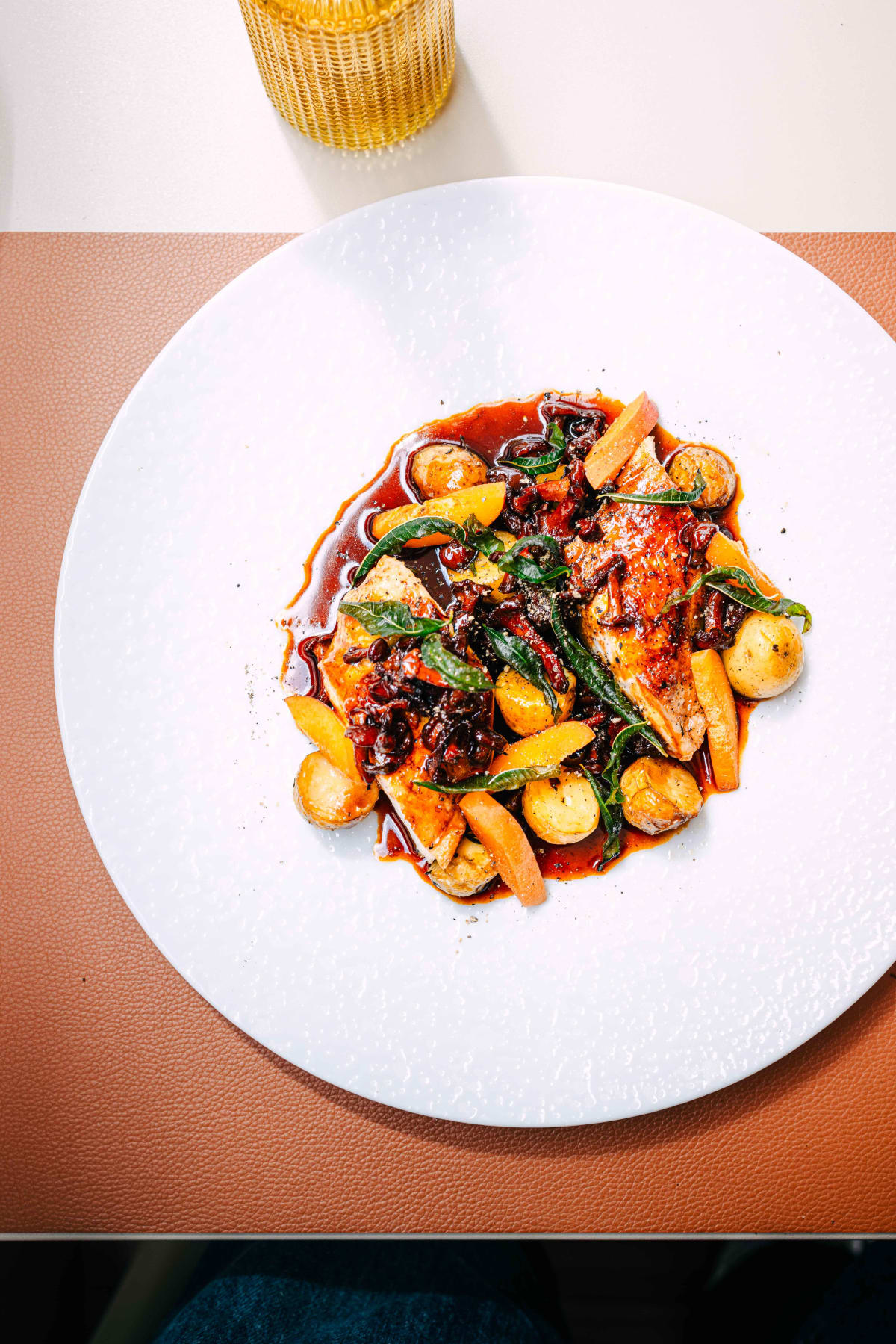 Tomy & Co, Paris: The Poultry (6)