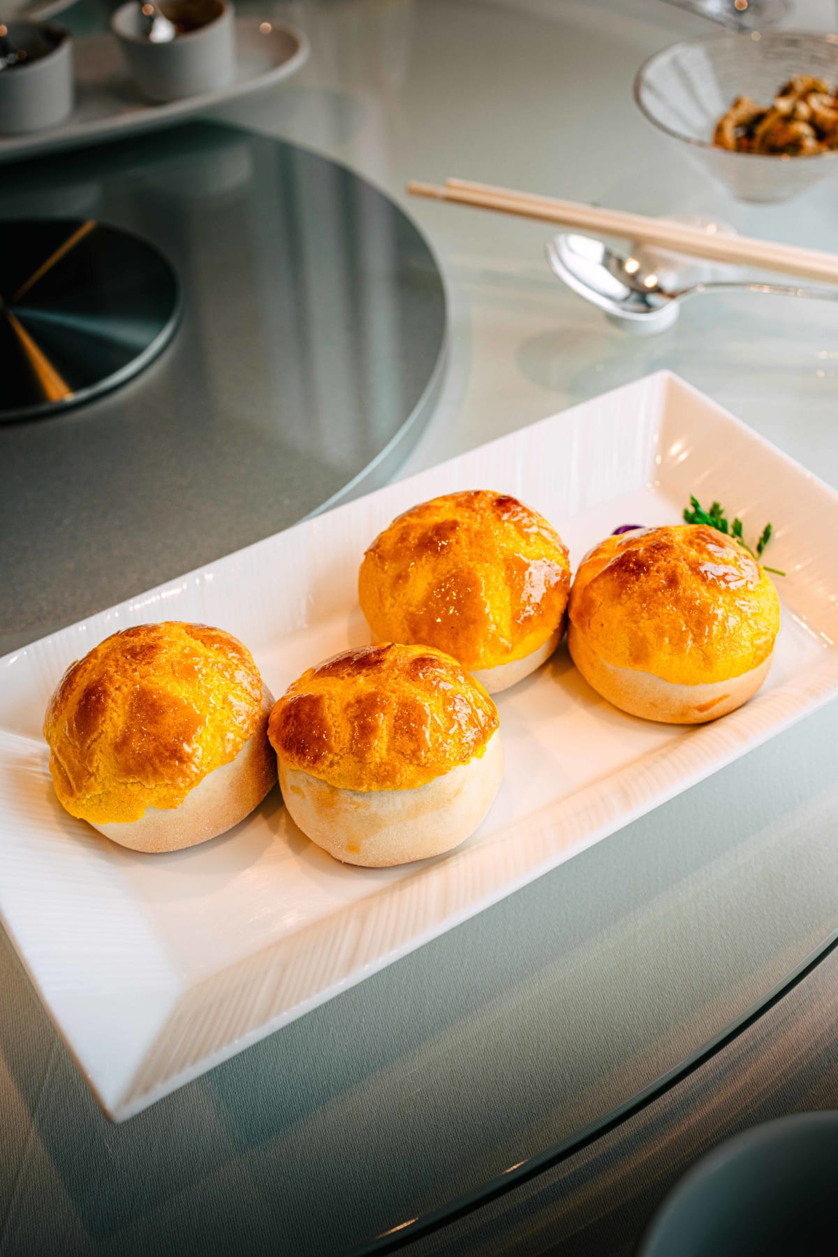 Lung King Heen, Central: The Pineapple Bun (1)