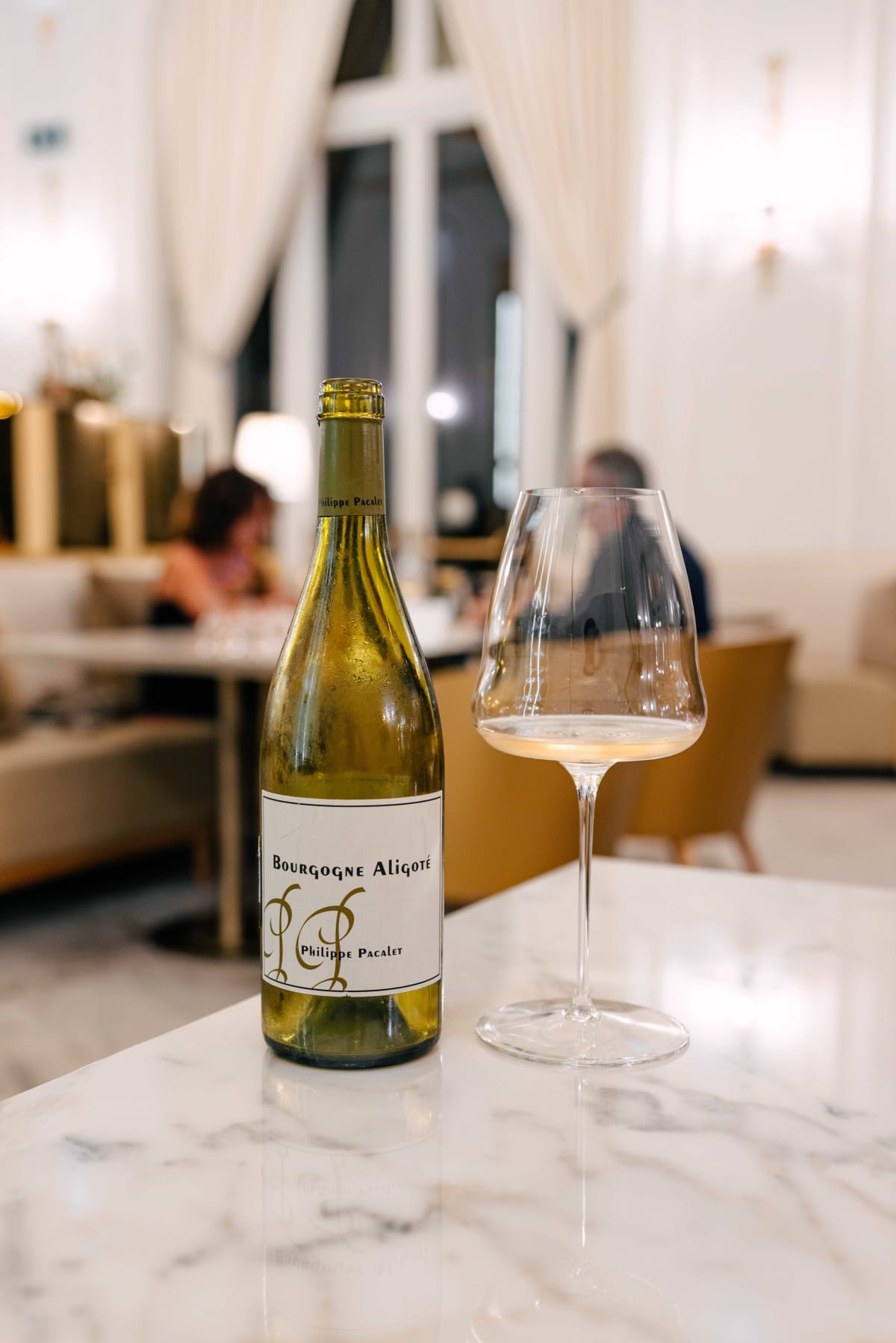 Deessa, Madrid: Three Whites (4)