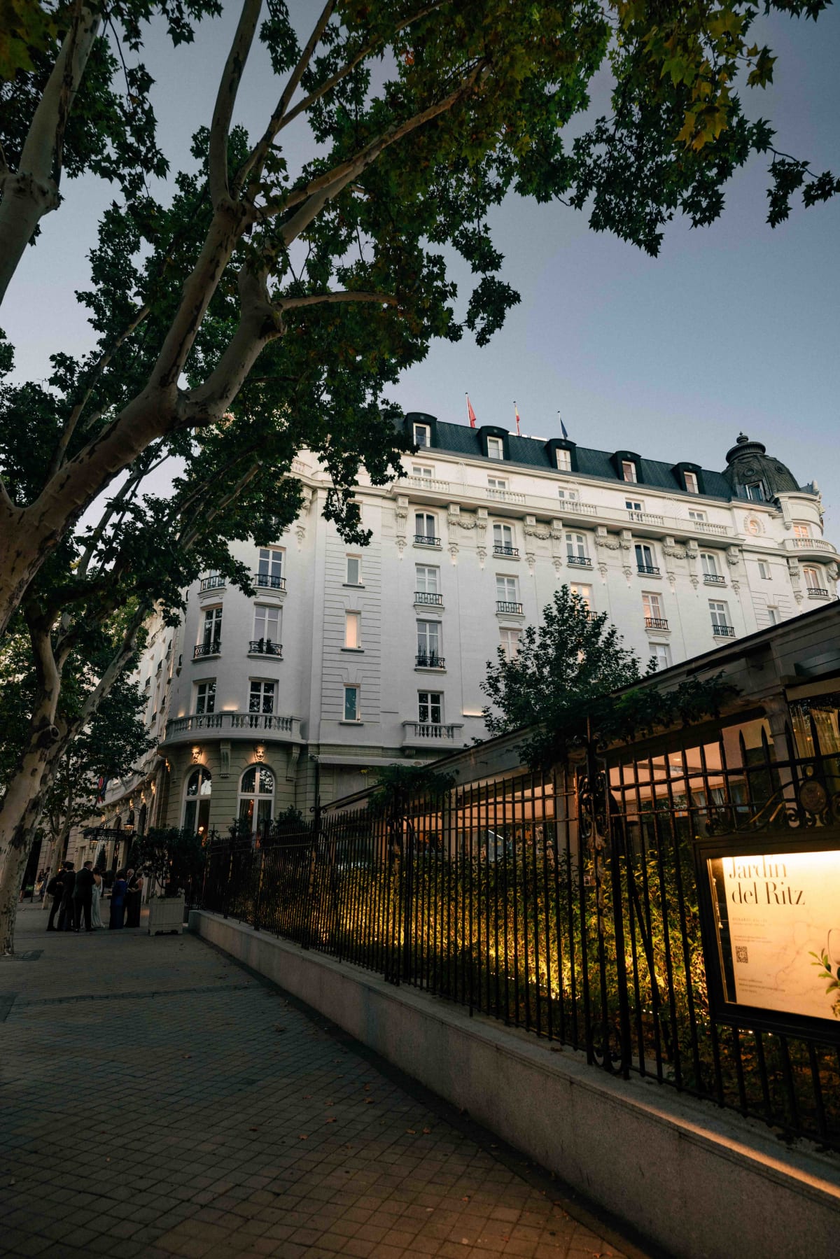 Deessa, Madrid: Spain, Expanding (1)