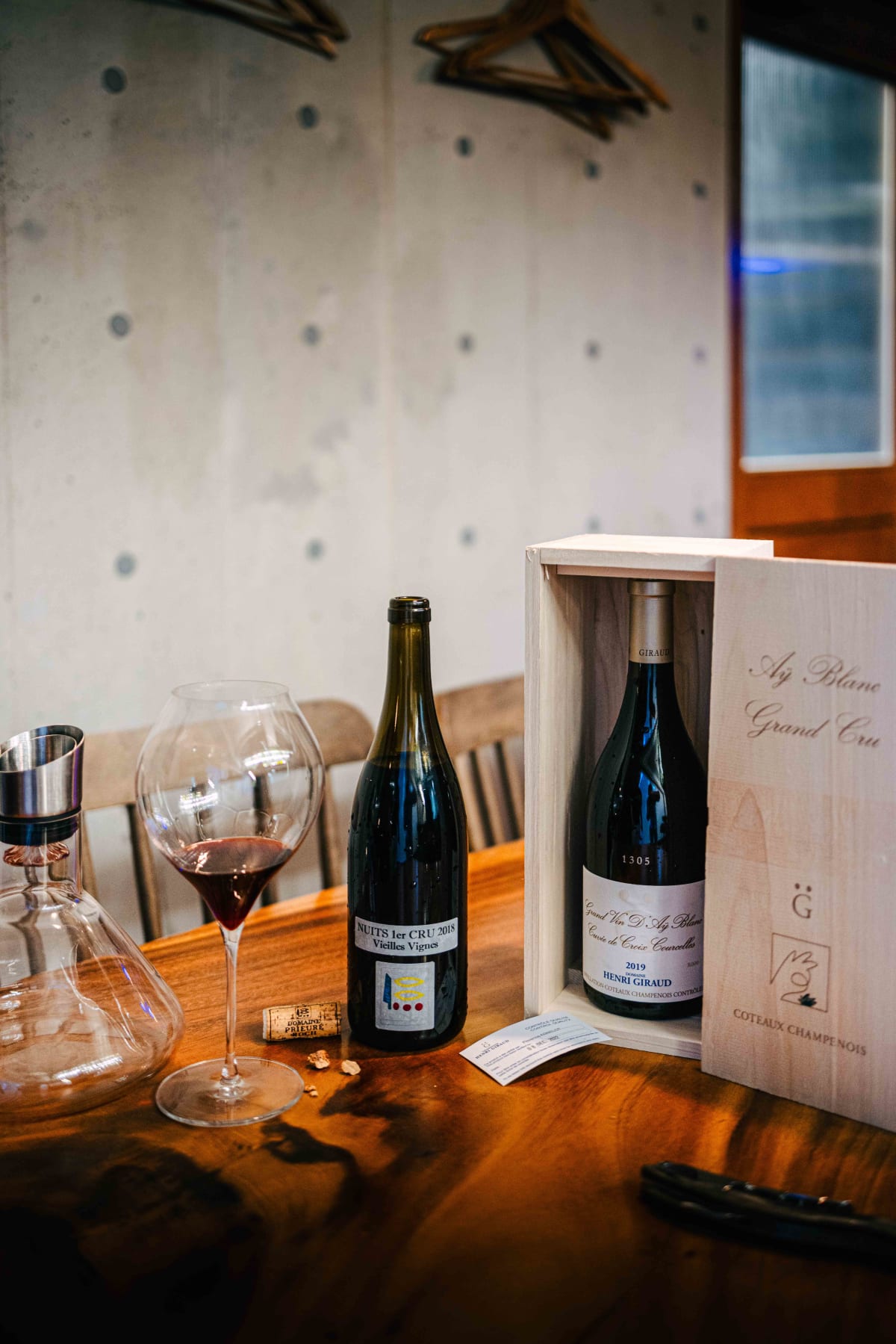 Via Toledo, Seoul: Seven Bottles (2)