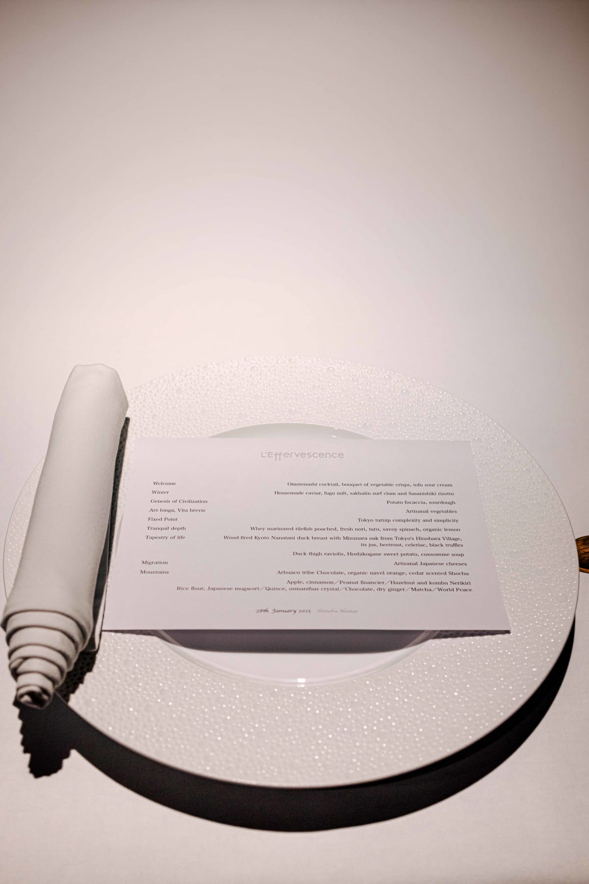 L'Effervescence, Tokyo: a table set in the dining room