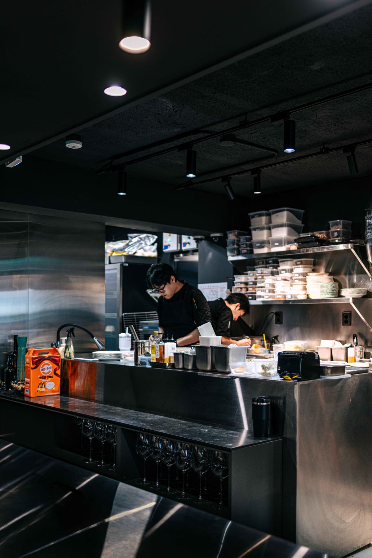 Bistronomy Notre, Seoul: the counter seats facing the open kitchen