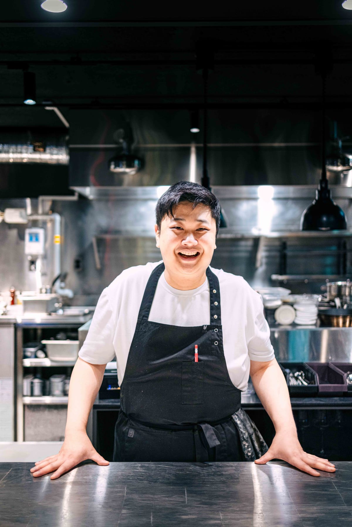 Bistronomy Notre, Seoul: further portraits of the chef at the pass