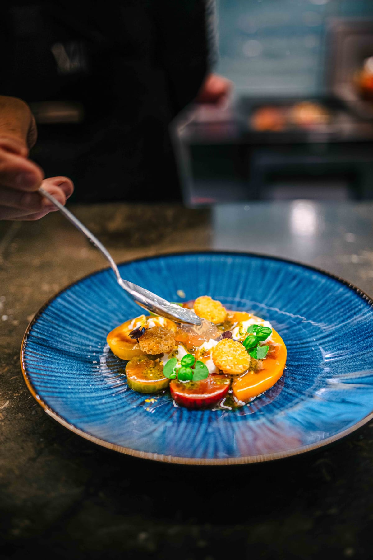 Via Toledo, Seoul: the tomato salad with mozzarella, basil pesto and bread chips