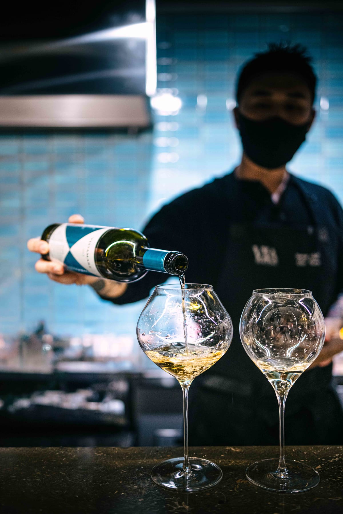 Via Toledo, Seoul: Gaja Ca'Marcanda Vistamare 2023 being poured