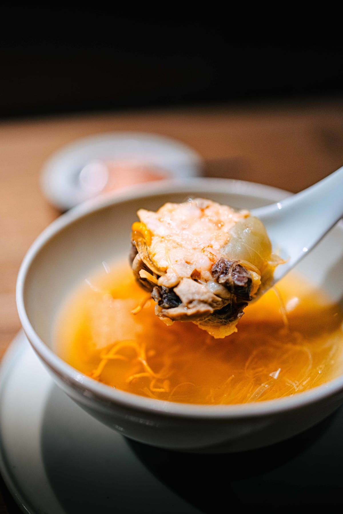 Ippei Hanten, Tokyo: the soup being spooned up
