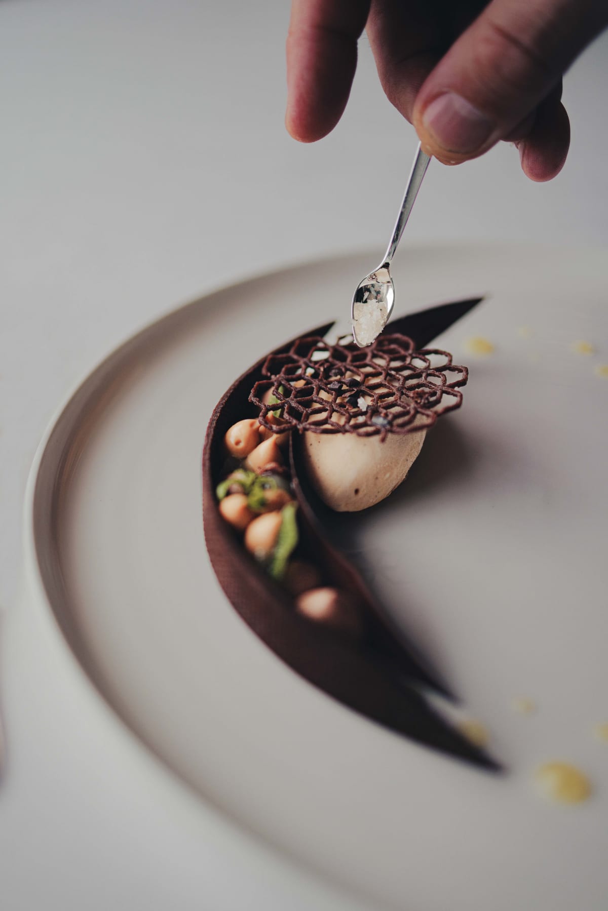La Chèvre d'Or, Èze: the salt dropped onto the chocolate dessert